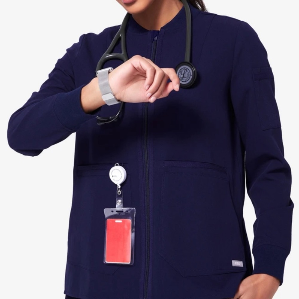 FIGS Bellery Jacket in Navy size Medium